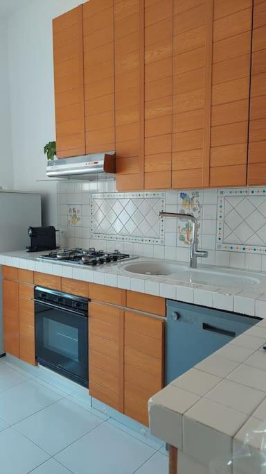 شقة Giulia Town House Tra Citta E Mare ساليرنو المظهر الخارجي الصورة